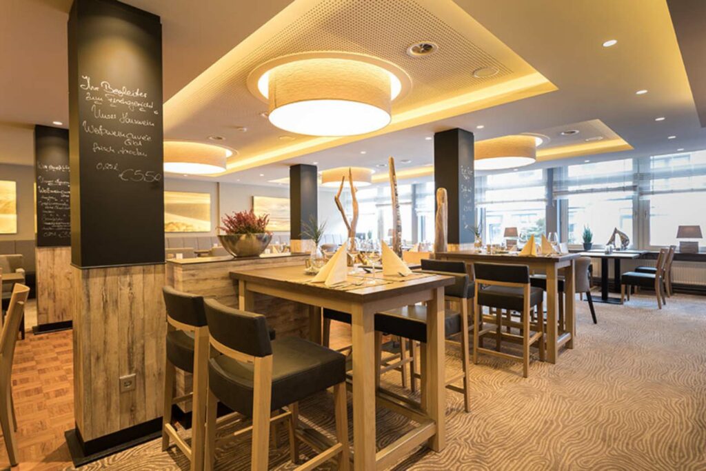 Blick in das Restaurant im Hotel Ennen in Norderney